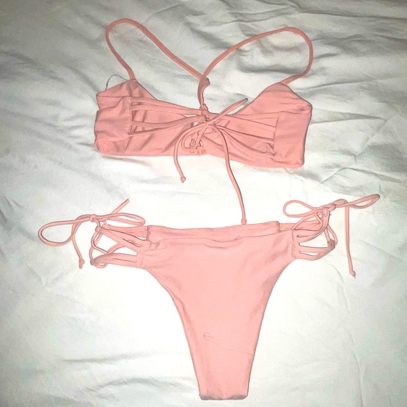 Light pink bikini - Picture 2 of 2